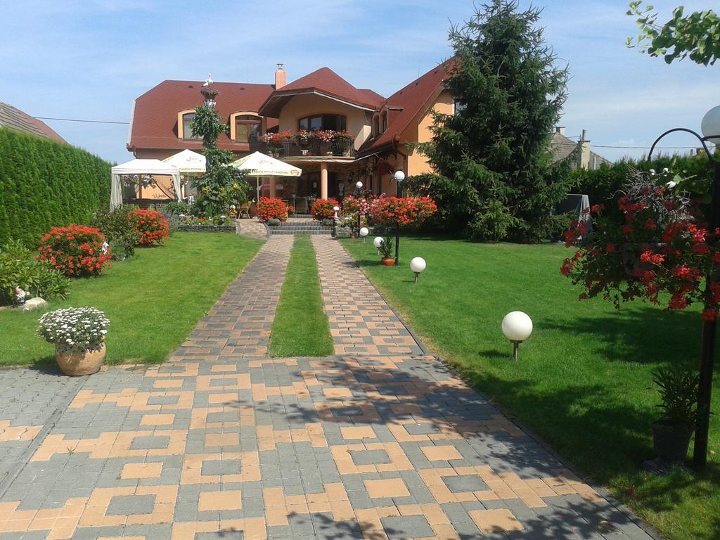 Hotel Alba Regia Pansion Egri Jahodná Exteriér fotografie