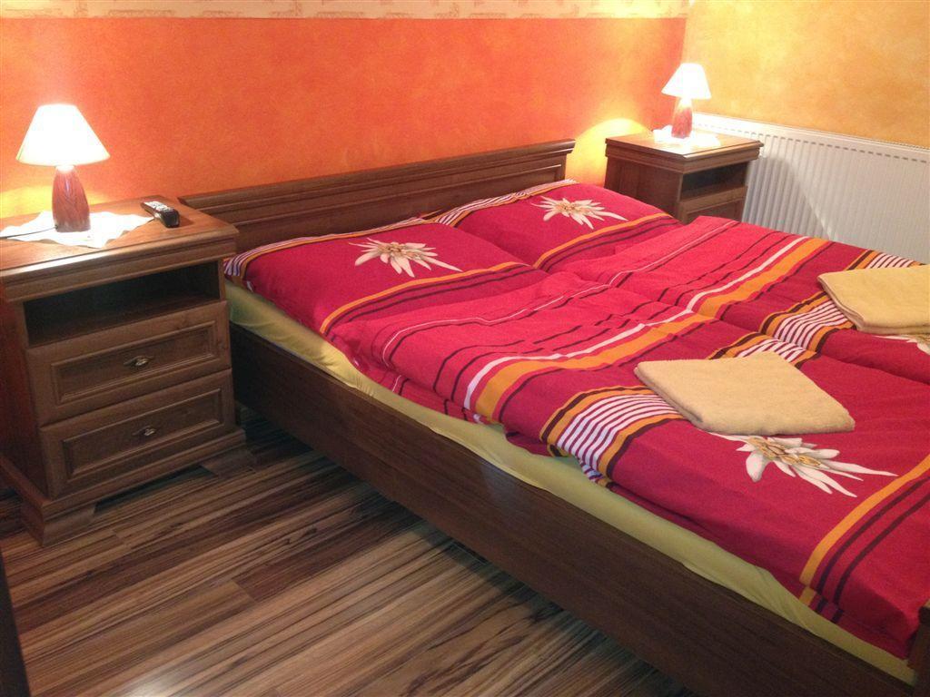 Hotel Alba Regia Pansion Egri Jahodná Pokoj fotografie