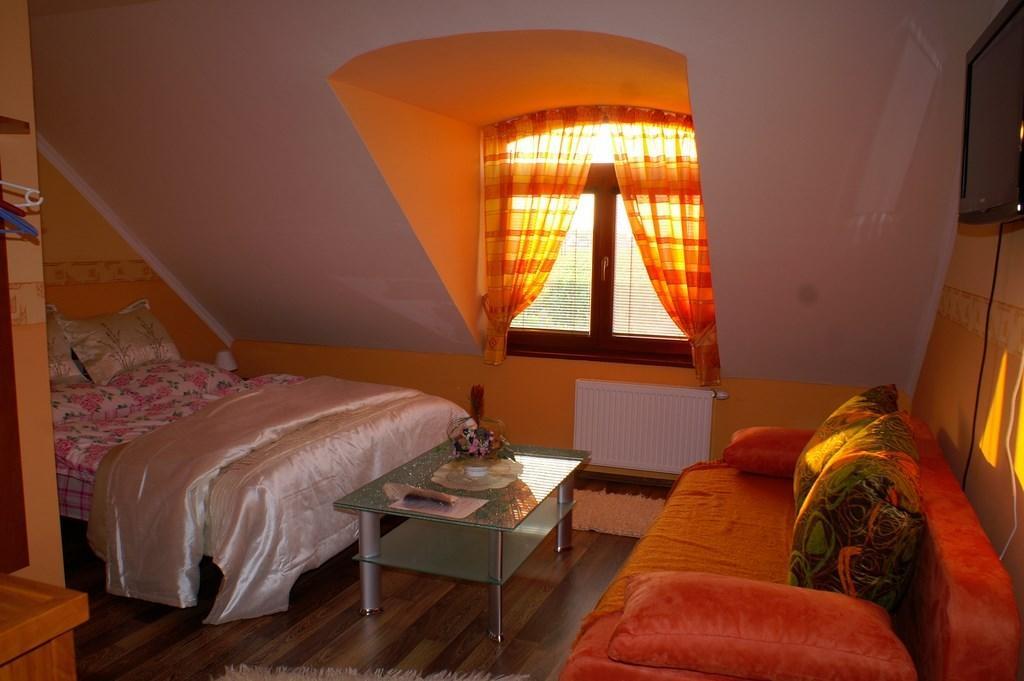 Hotel Alba Regia Pansion Egri Jahodná Pokoj fotografie